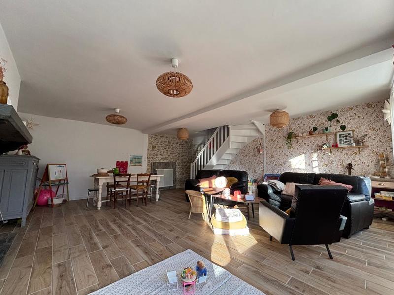 Maison - 103 m² - 4 pièces