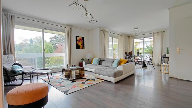 Appartement - 125 m² - 5 pièces