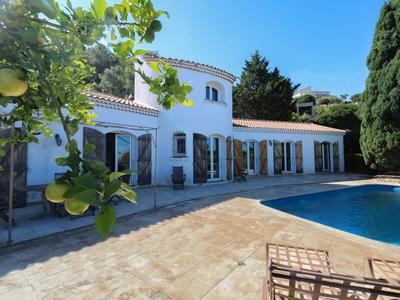Villa - 150 m² - 5 pièces