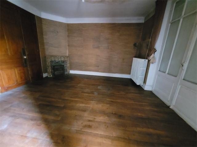 Maison - 228 m² - 11 pièces