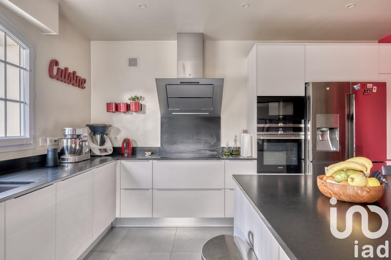 Maison - 169 m² - 8 pièces