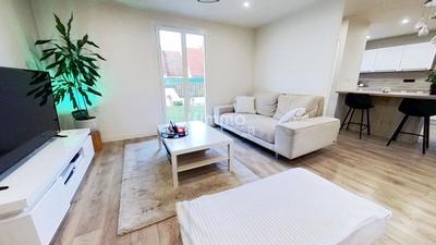 Maison - 101 m² - 5 pièces