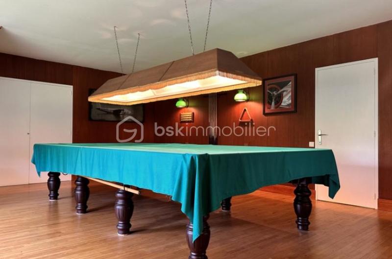 Chaumière - 470 m² - 9 pièces