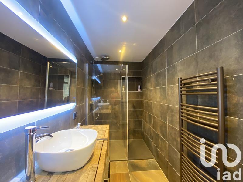 Maison - 223 m² - 6 pièces