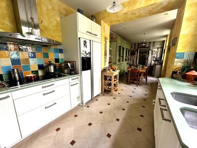 Maison de maîtres - 286 m² - 11 pièces