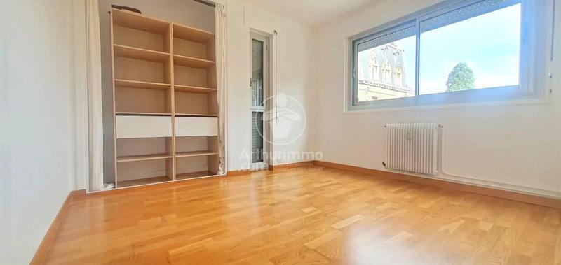 Appartement - 95 m² - 5 pièces