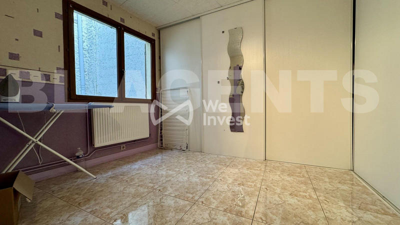 Maison - 235 m² - 9 pièces