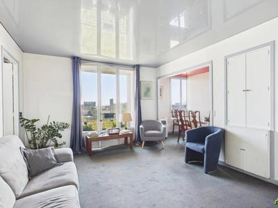 Appartement - 90 m² - 6 pièces