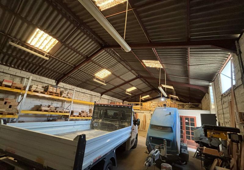 Local d'activités - 237 m² - 4 pièces