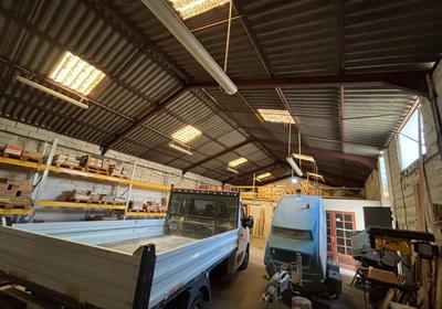 Local d'activités - 237 m² - 4 pièces