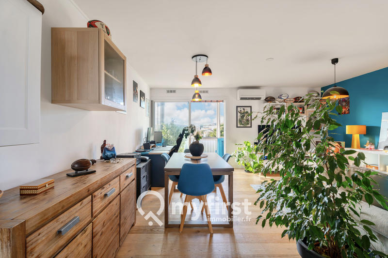 Appartement - 75 m² - 4 pièces