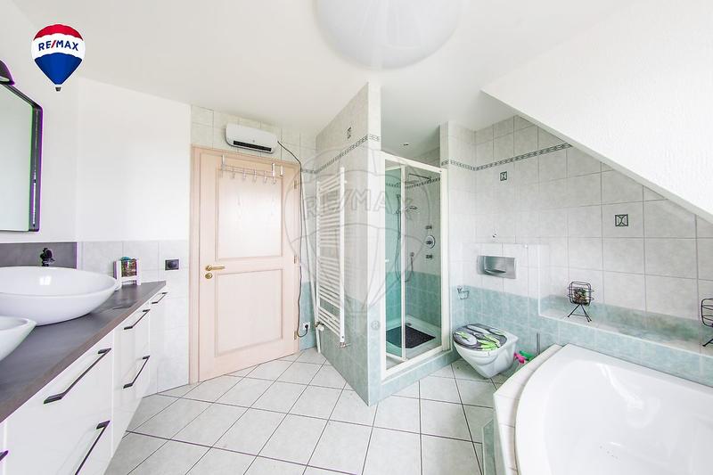 Maison - 170 m² - 6 pièces