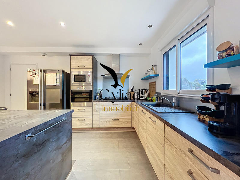 Maison contemporaine - 145 m² - 6 pièces