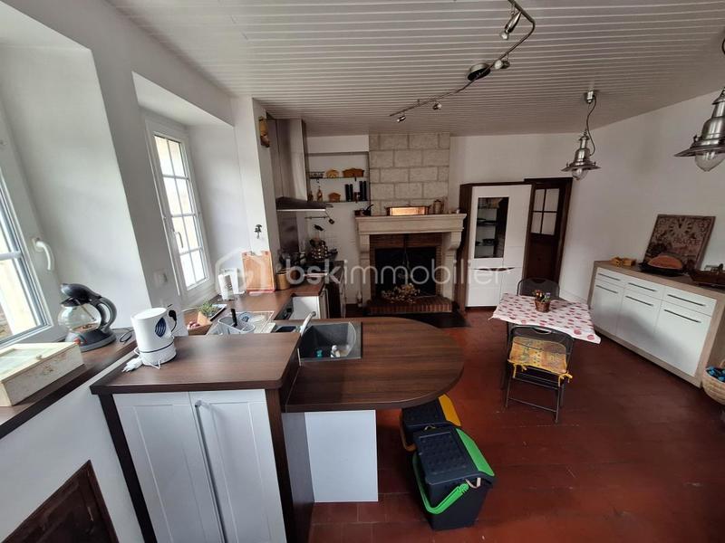 Maison en pierre - 127 m² - 7 pièces