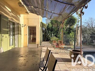 Maison - 182 m² - 5 pièces