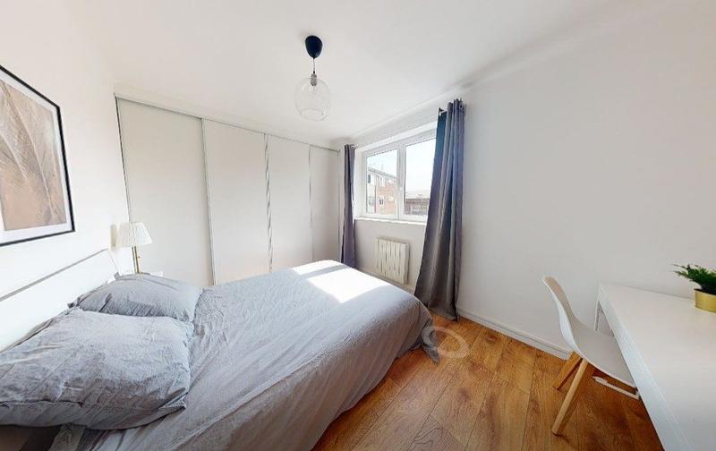 Appartement - 100 m² - 5 pièces