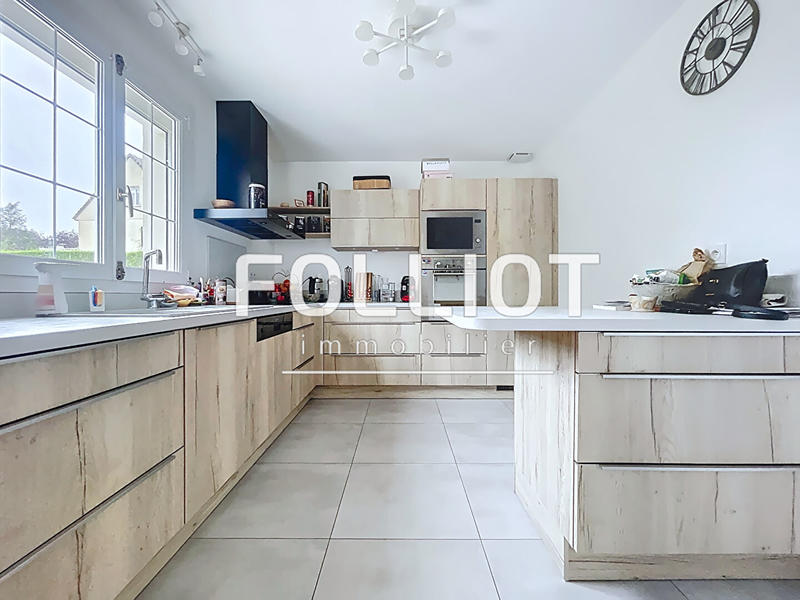 Maison - 140 m² - 5 pièces