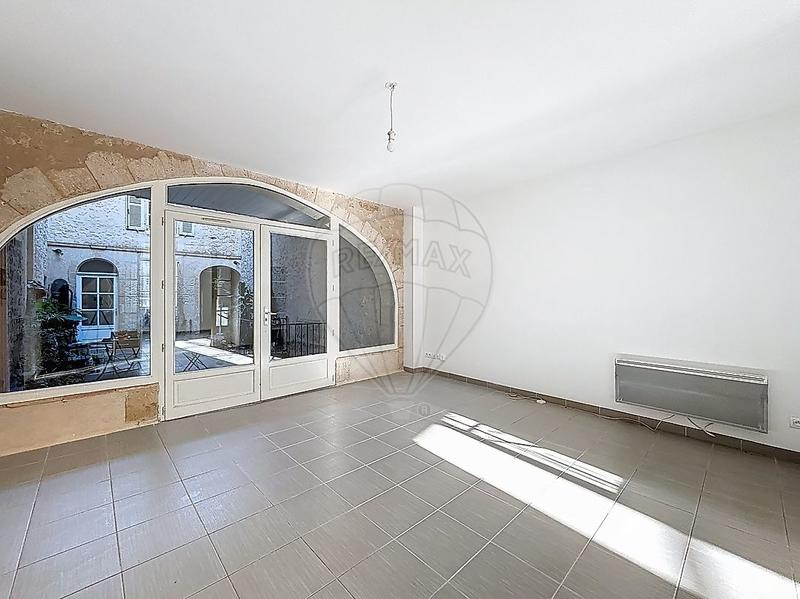 Appartement - 65 m² - 2 pièces