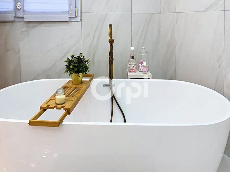 Maison - 153 m² - 5 pièces