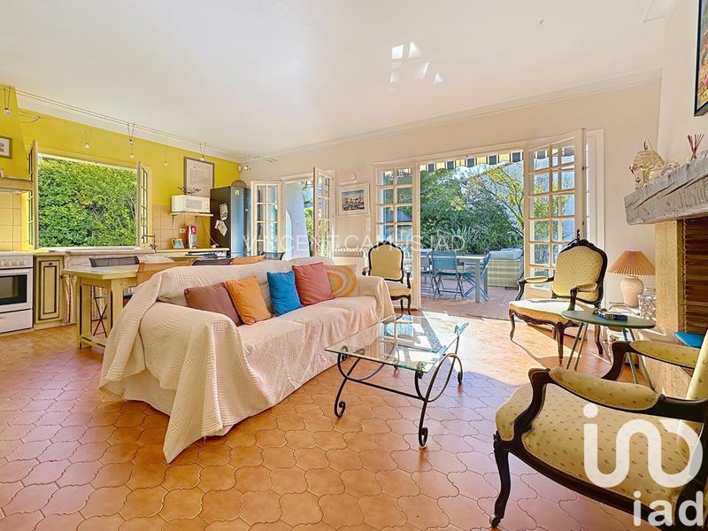 Maison - 259 m² - 8 pièces