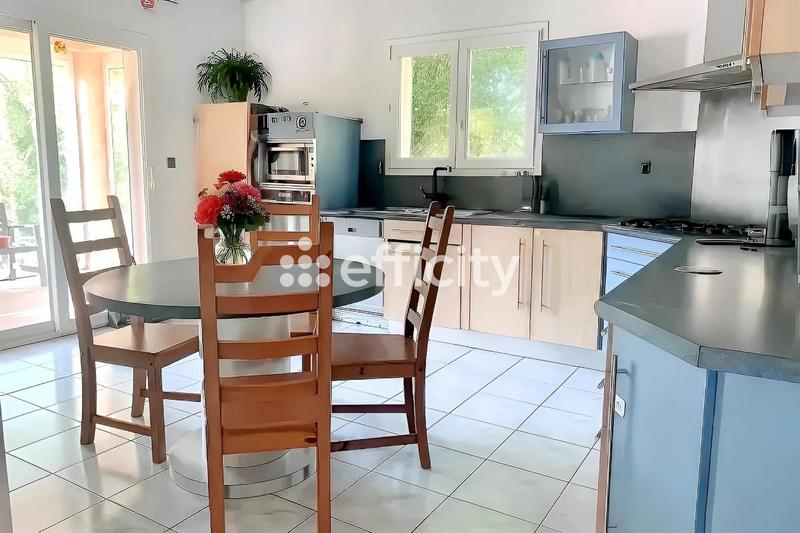 Maison - 144 m² - 6 pièces