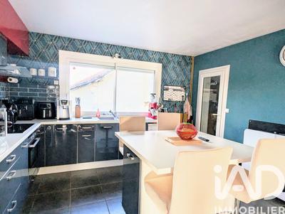 Maison - 96 m² - 5 pièces