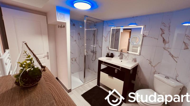 Chambre - 30 m² - 1 pièce