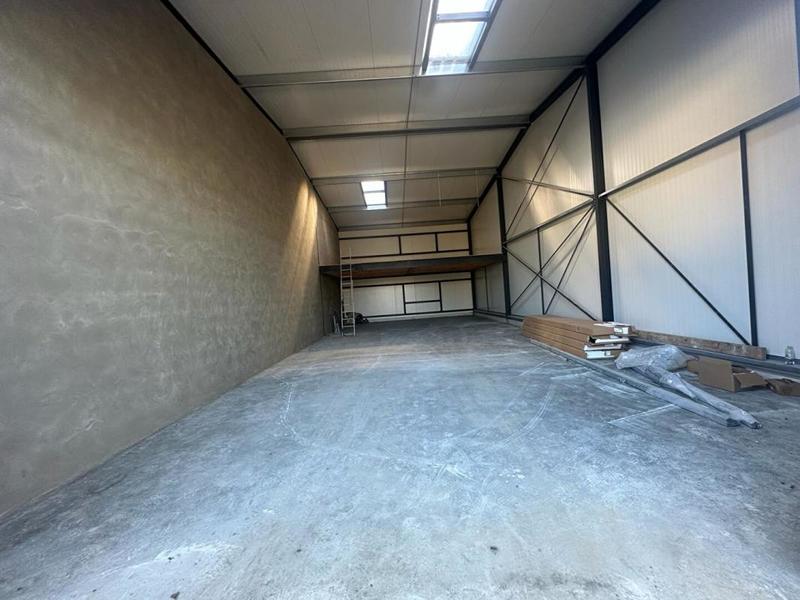 Entrepôt - 170 m²