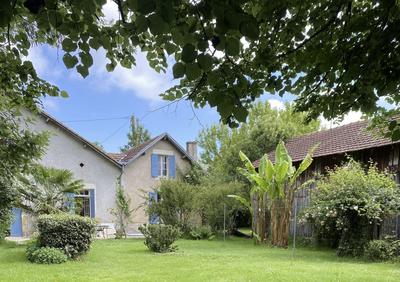 Maison ancienne - 432 m² - 15 pièces