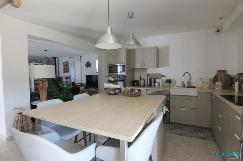 Maison traditionnelle - 122 m² - 4 pièces