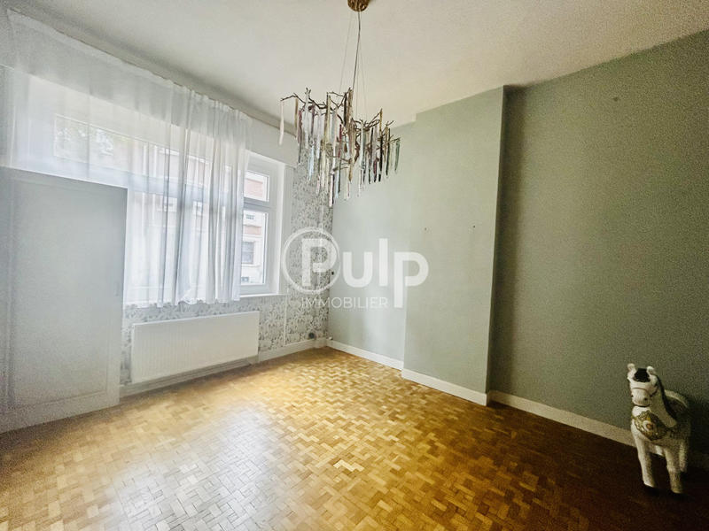 Maison - 313 m² - 10 pièces