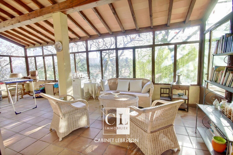 Villa - 419 m² - 6 pièces