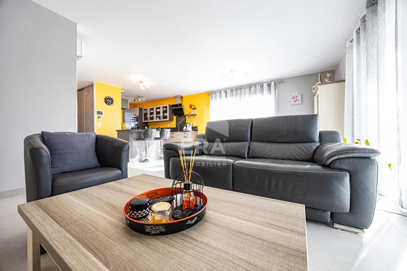 Maison - 95 m² - 5 pièces