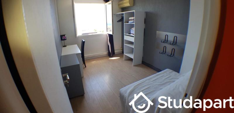 Chambre - 10 m² - 1 pièce