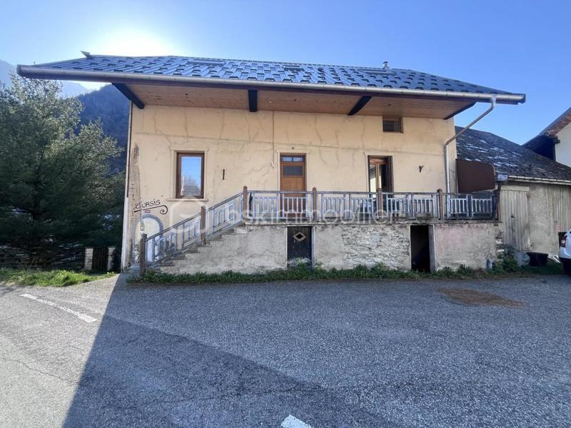 Maison - 60 m² - 4 pièces