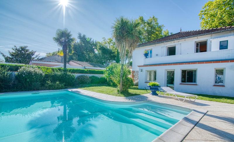 Maison - 170 m² - 6 pièces