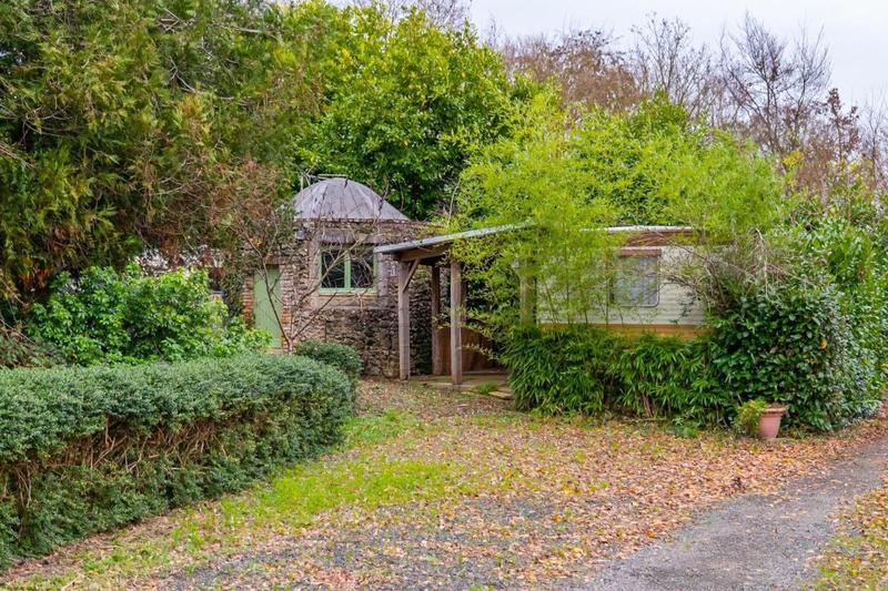 Propriété - 240 m² - 8 pièces