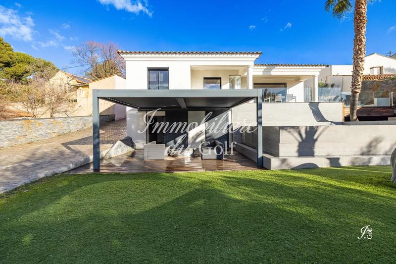 Maison - 199 m² - 4 pièces