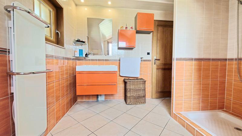 Maison - 262 m² - 6 pièces