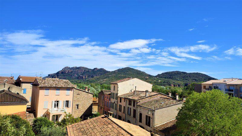 Appartement - 145 m² - 8 pièces