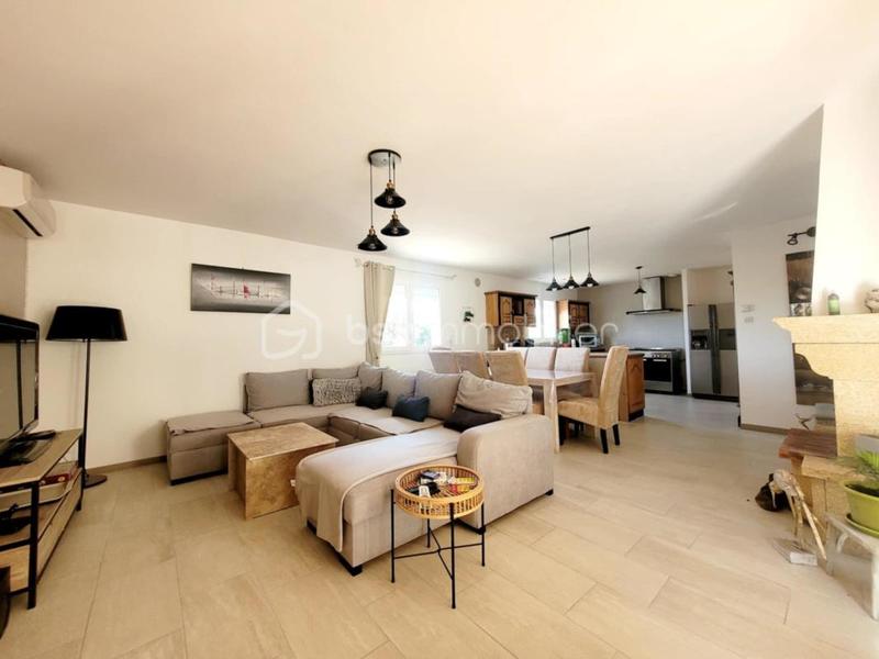 Maison traditionnelle - 190 m² - 9 pièces