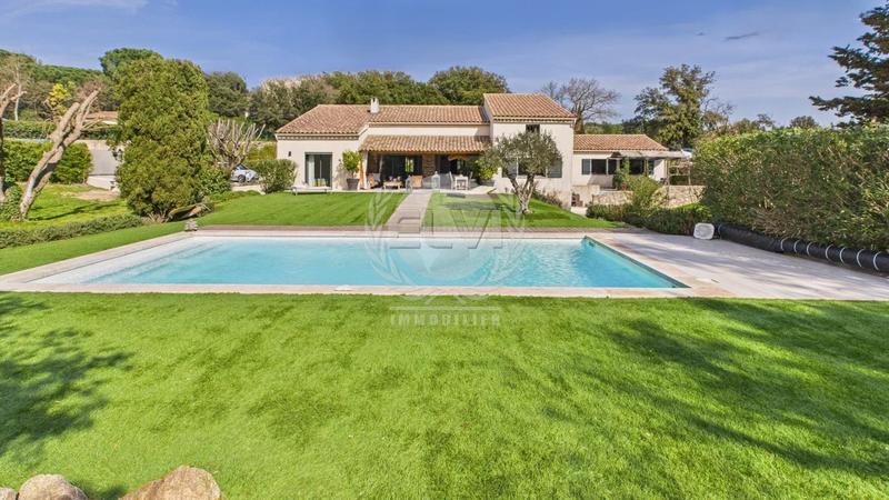 Maison - 283 m² - 5 pièces