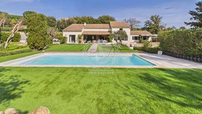 Maison - 283 m² - 5 pièces