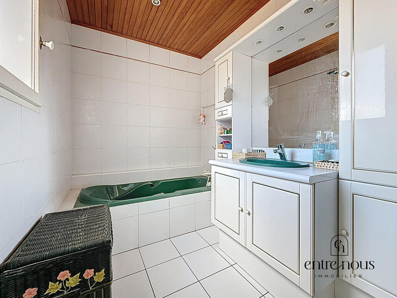 Maison - 140 m² - 5 pièces