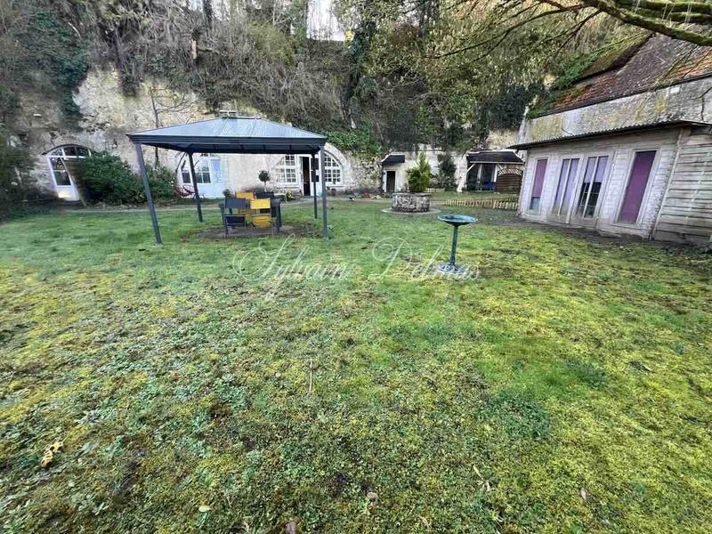 Propriété - 558 m² - 14 pièces