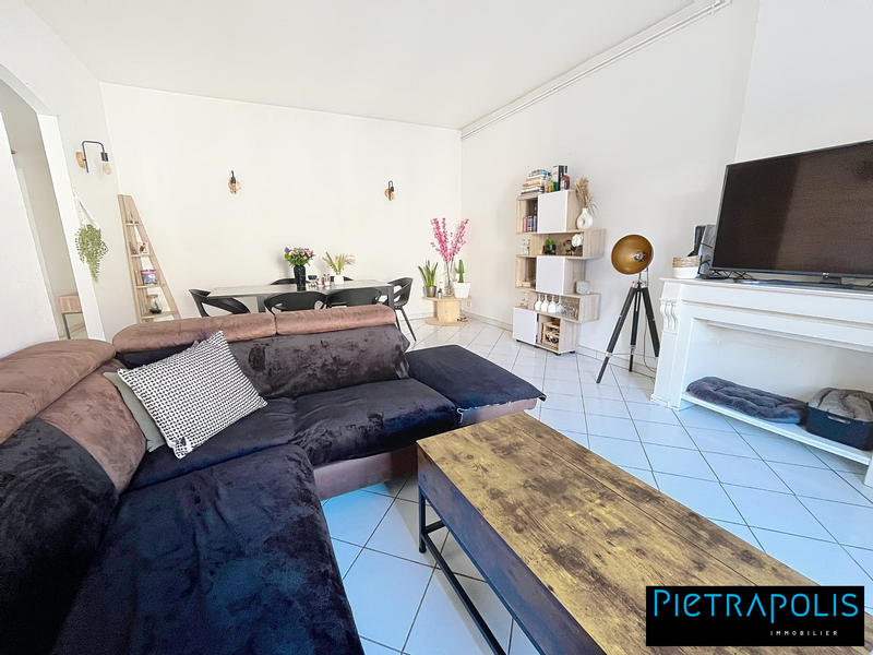 Appartement - 92 m² - 5 pièces