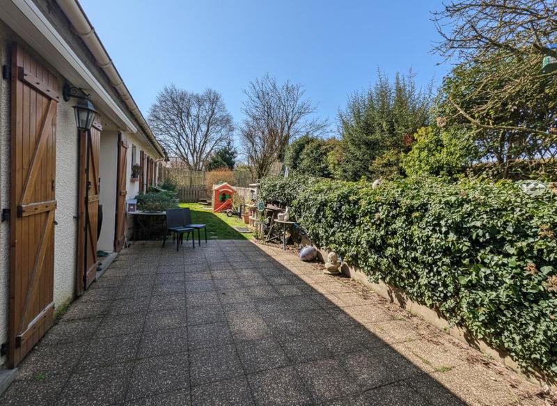 Maison - 141 m² - 8 pièces