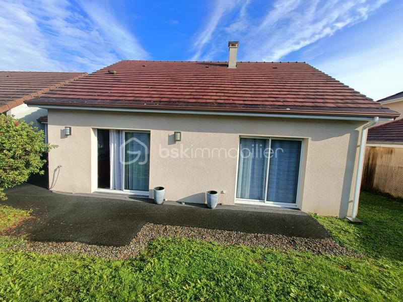 Maison - 92 m² - 4 pièces