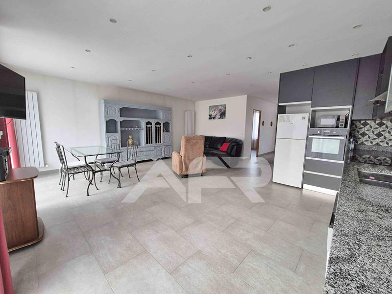 Maison - 160 m² - 8 pièces