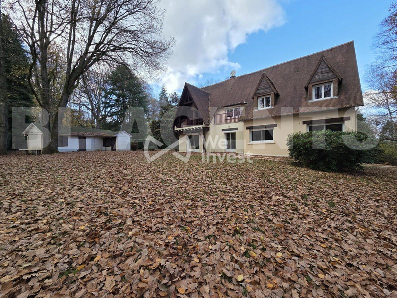 Maison - 213 m² - 7 pièces